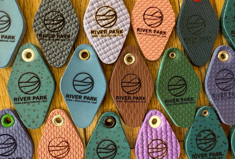 RIVER PARK 聖蹟桜ヶ丘のオリジナルキーホルダーを制作しました